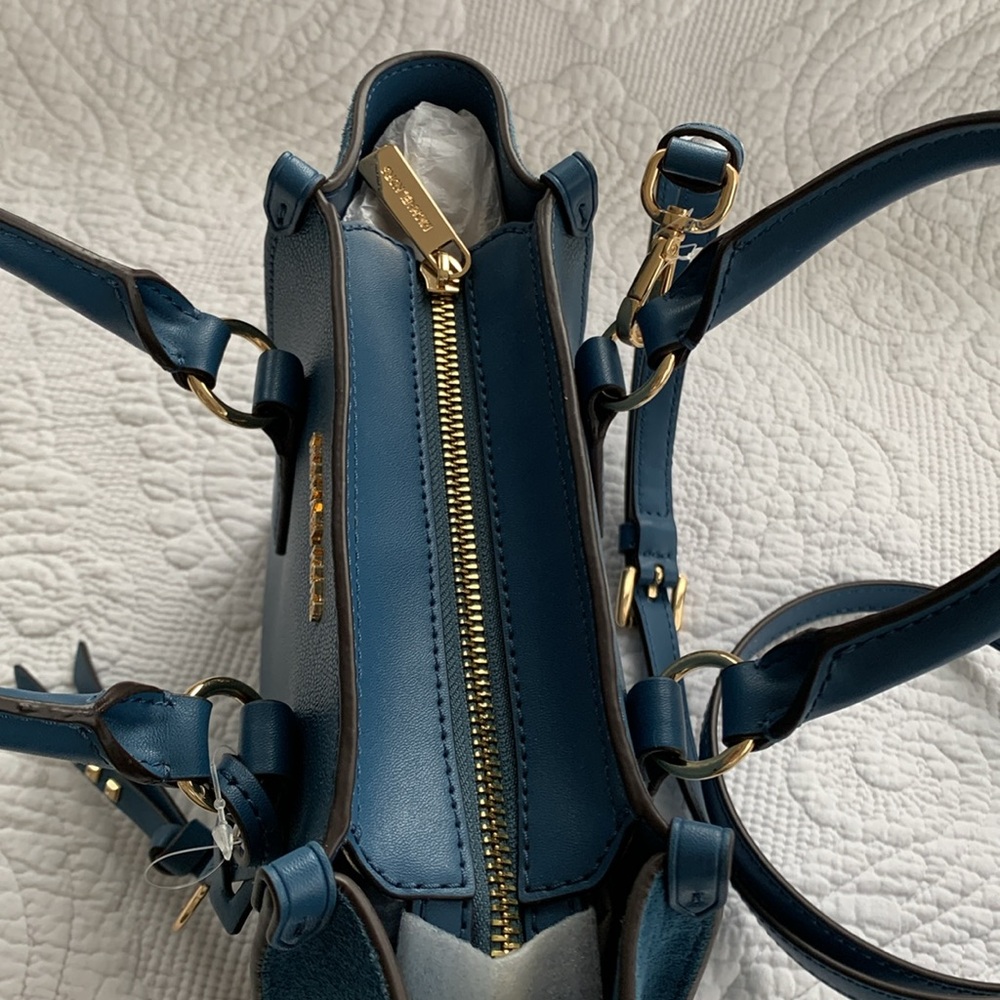 ♥️♥️♥️♥️ Michael Kors Blue leather/suede small bag ♥️♥️♥️♥️ - Picture 6 of 11